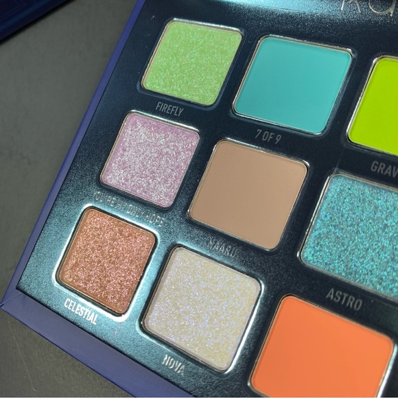 Kaleidos Club Nebula Palette - Picture 6 of 10